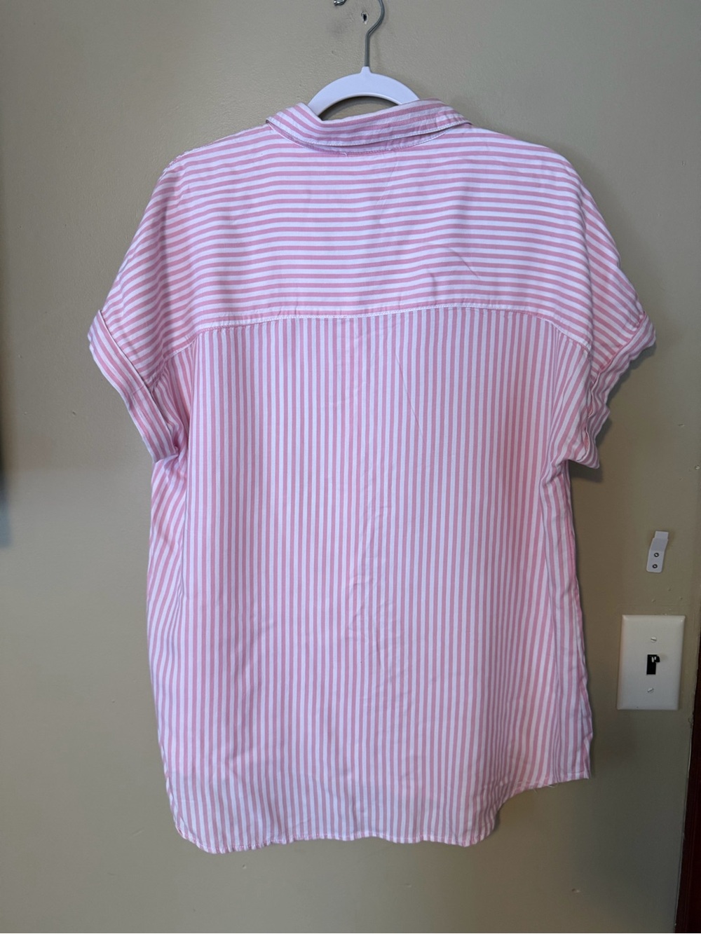 beachlunchlounge Pink & White Striped Button-Down Shirt - Picture 4 of 7